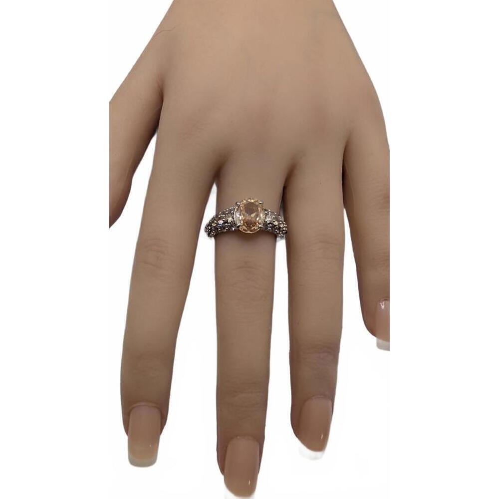 Elegant Oval-Cut Gemstone Ring with Rhinestone Accents Size 7